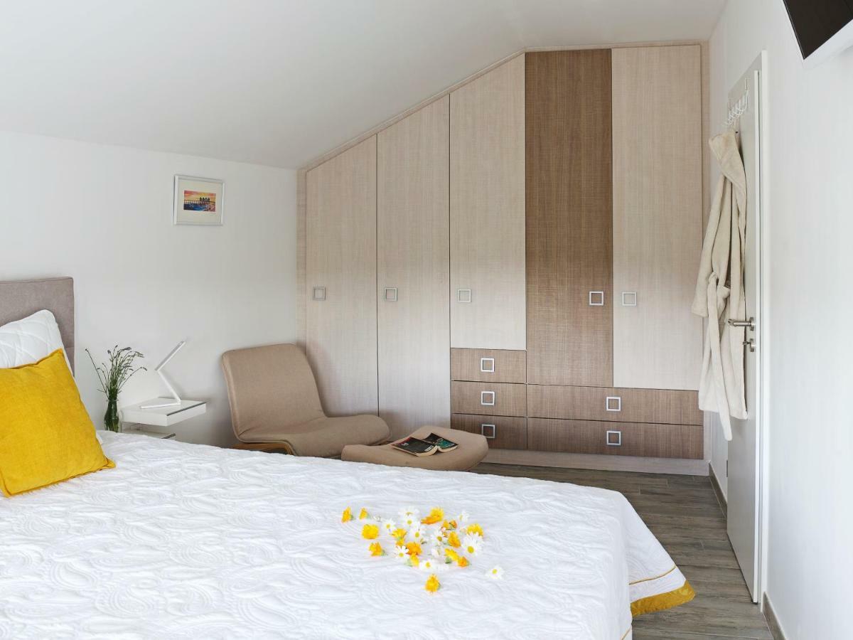 Holiday House Kalimero Primošten Kültér fotó